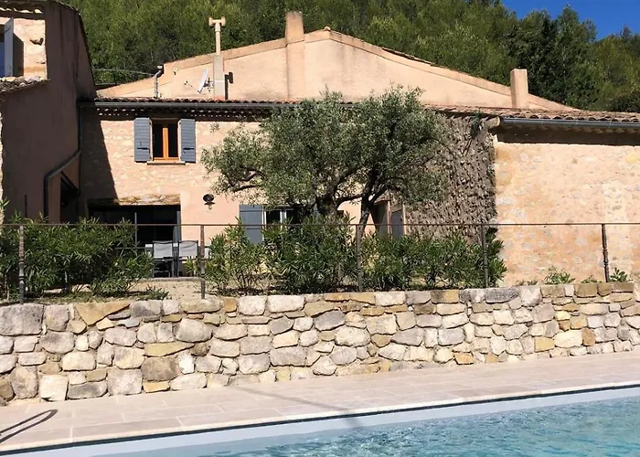 Entre Lavande Et Oliviers